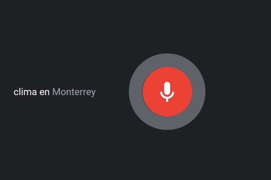 Búsqueda por voz de Google Chrome en la que aparece el gran icono rojo y blanco del micrófono.