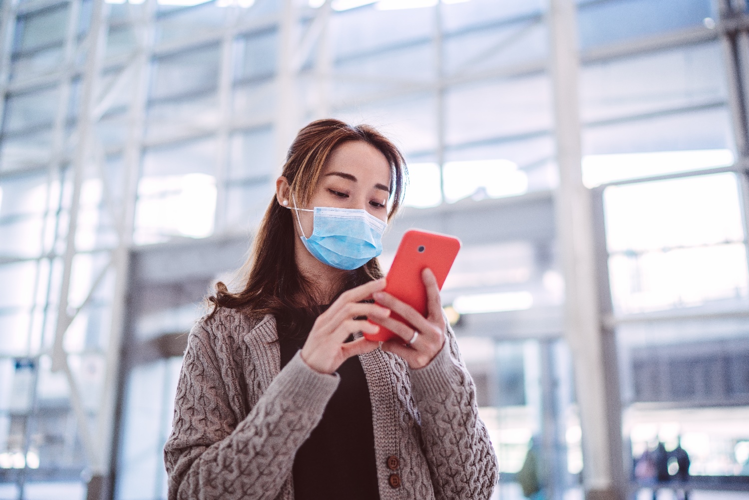 iOS 15.4, ya disponible: Face ID ahora funciona con mascarilla