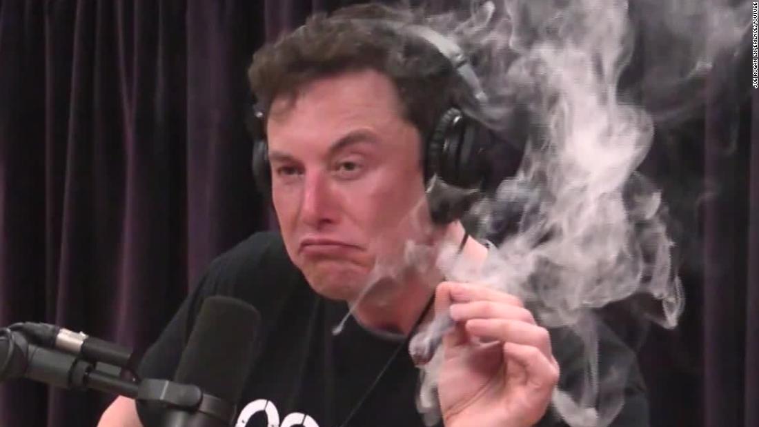 elon musk pregunta en twitter boton de edicion 180907100732 smokes marijuana podcast 1 super 169