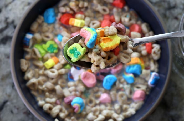 fda investiga cereal lucky charms reportes intoxicacion