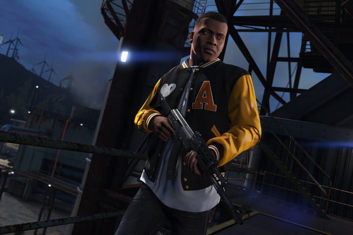 Franklin de Grand Theft Auto 5 con un rifle en sus manos.