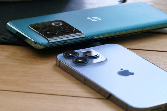 Comparativa de cámaras: OnePlus 10 Pro vs. iPhone 13 Pro.