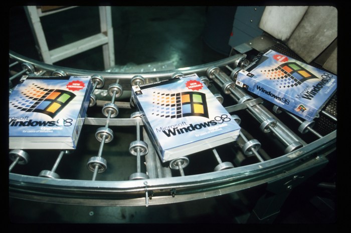 nave mars express windows 98 on the packaging line