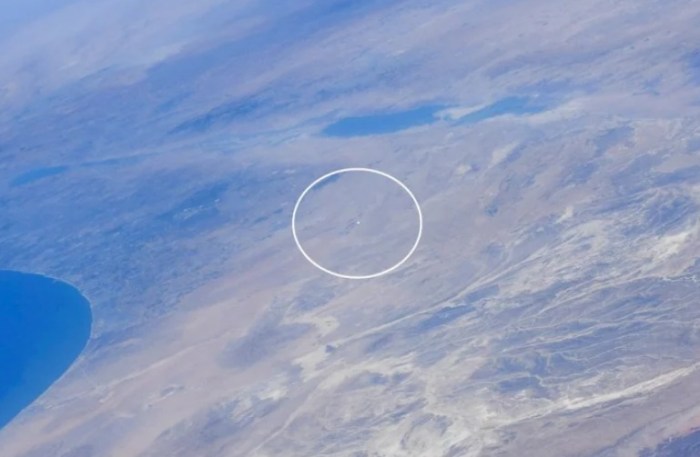 astronauta revela fuente luz brillante tierra central termosolar de ashalim