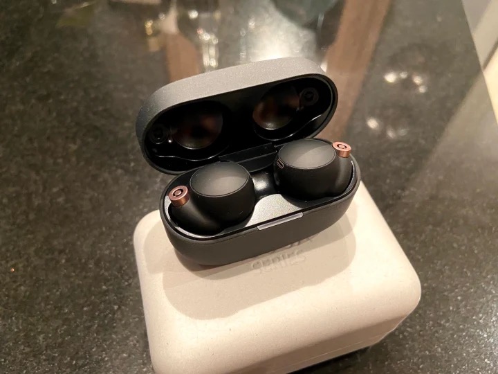Sony WF-1000XM3: los auriculares que pueden hacer la competencia a los  AirPods porque tienen justo lo que les falta los de Apple