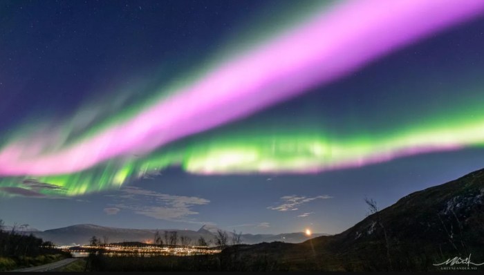auroras rosadas noruega tormenta solar