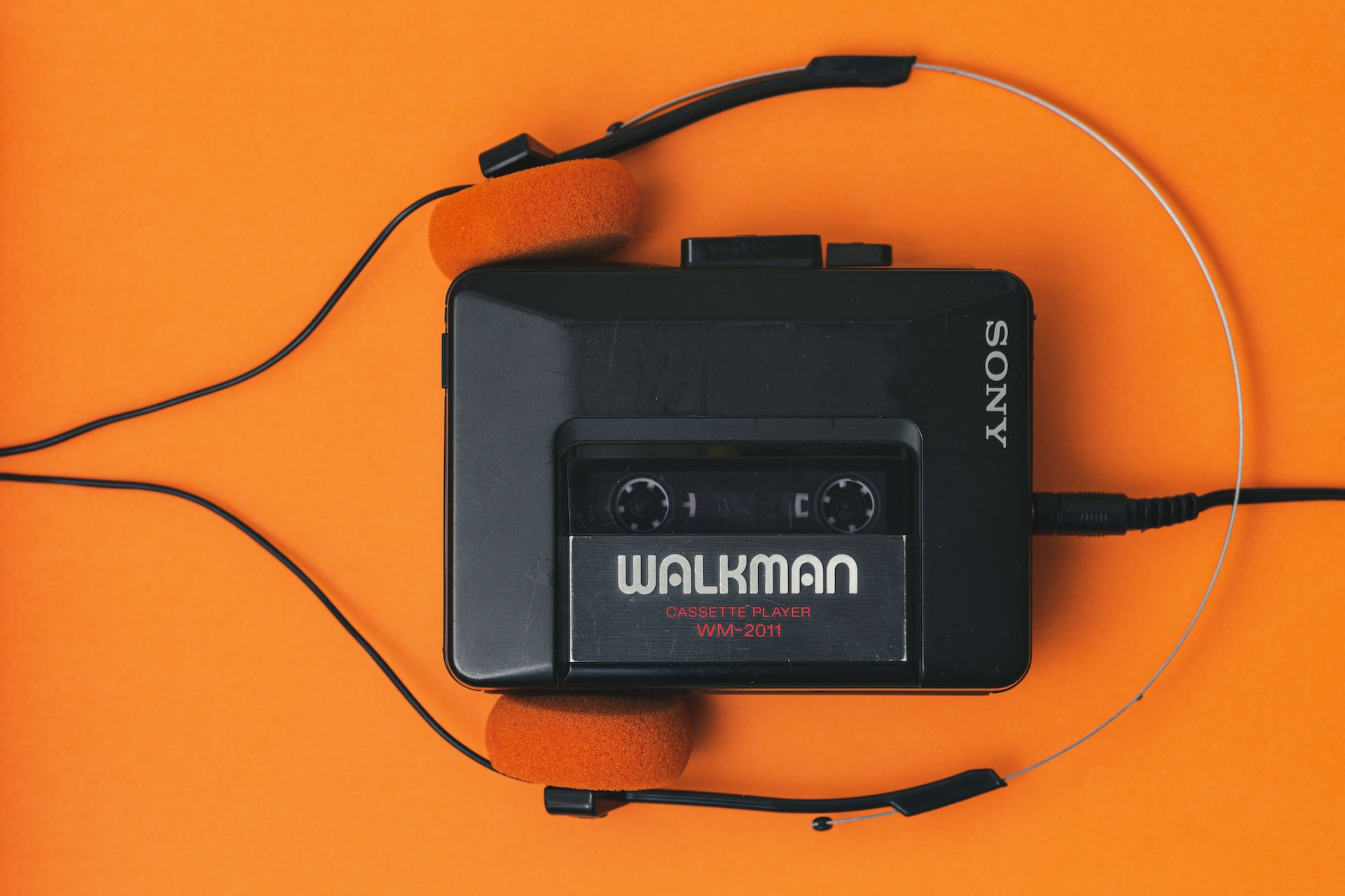 Igual nos estamos pasando de nostalgia: este reproductor de cassette con  Bluetooth es el último intento de combinar viejo y nuevo