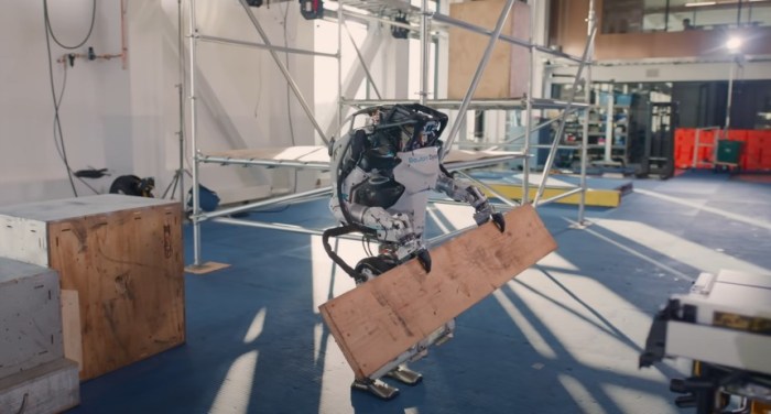 atlas robot listo para trabajar boston dynamics