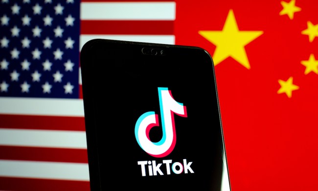 TikTok banderas Estados Unidos y China