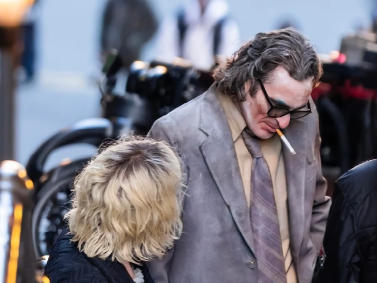 joker 2 mas fotos sets joaquin phoenix fuma lady gaga captura web 3 4 2023 164414 variety com