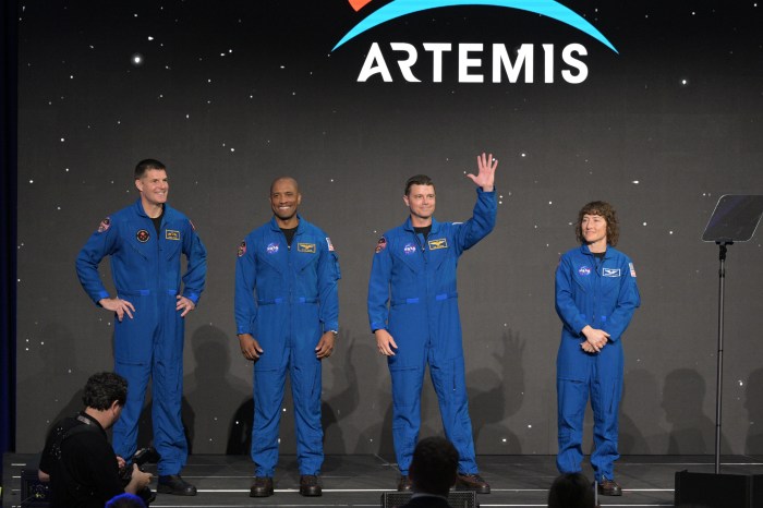 astronautas nasa artemis ii listos para comenzar a entrenar asa astronauts reid wiseman  victor glover and christina hammock 