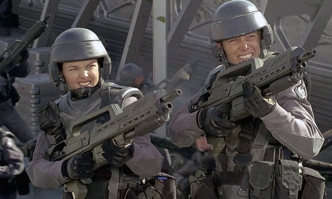 Las mejores películas de ciencia ficción – Starship Troopers (1997).
