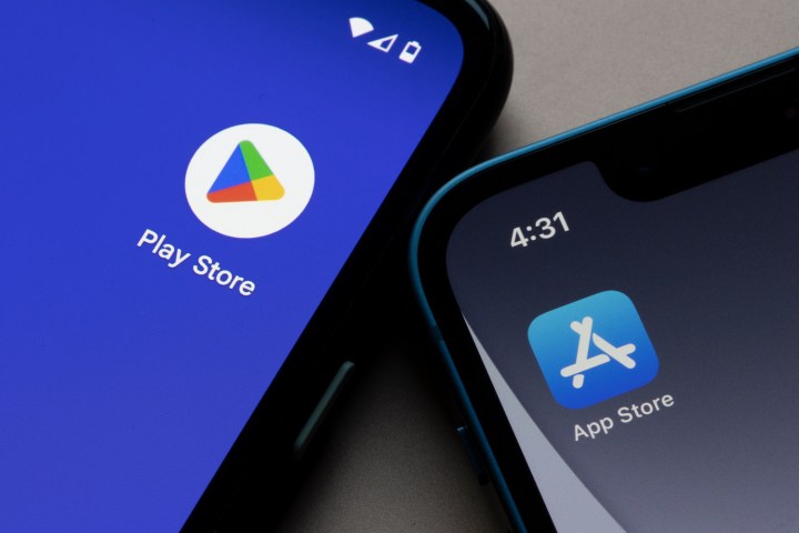 Dos celulares con los íconos de la Play Store y la App Store de Apple. … Android vs. iOS: comparación a fondo