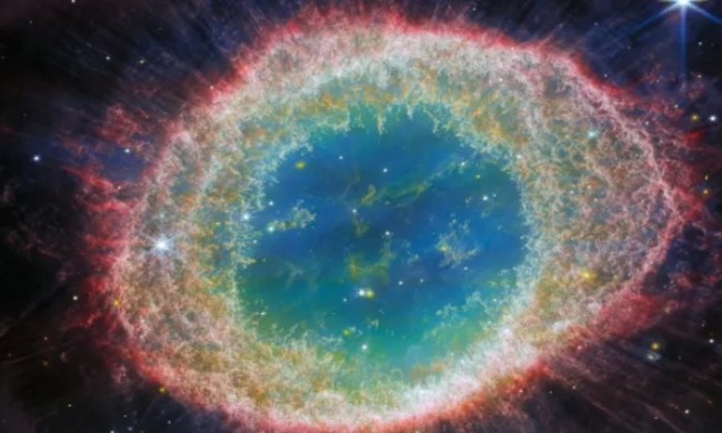 telescopio james webb captura nebulosa del anillo con detalle