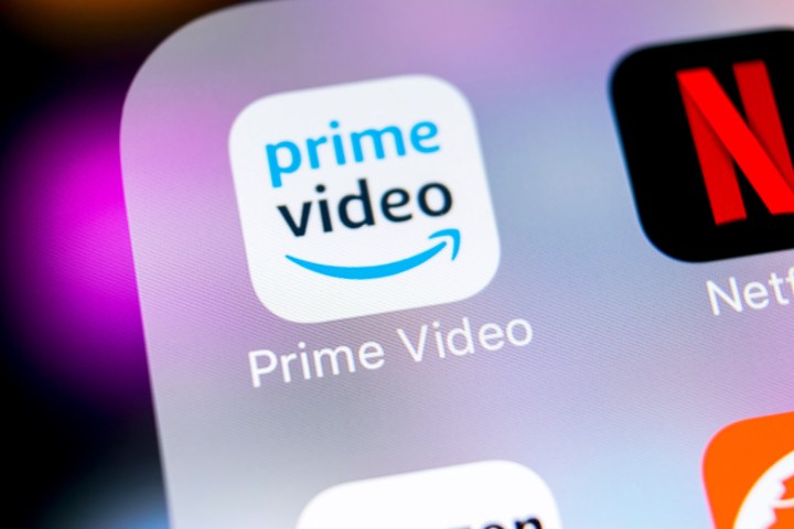 Apps de Prime Video y Netflix en un celular – Netflix vs. Amazon Prime Video: ¿cuál es mejor?