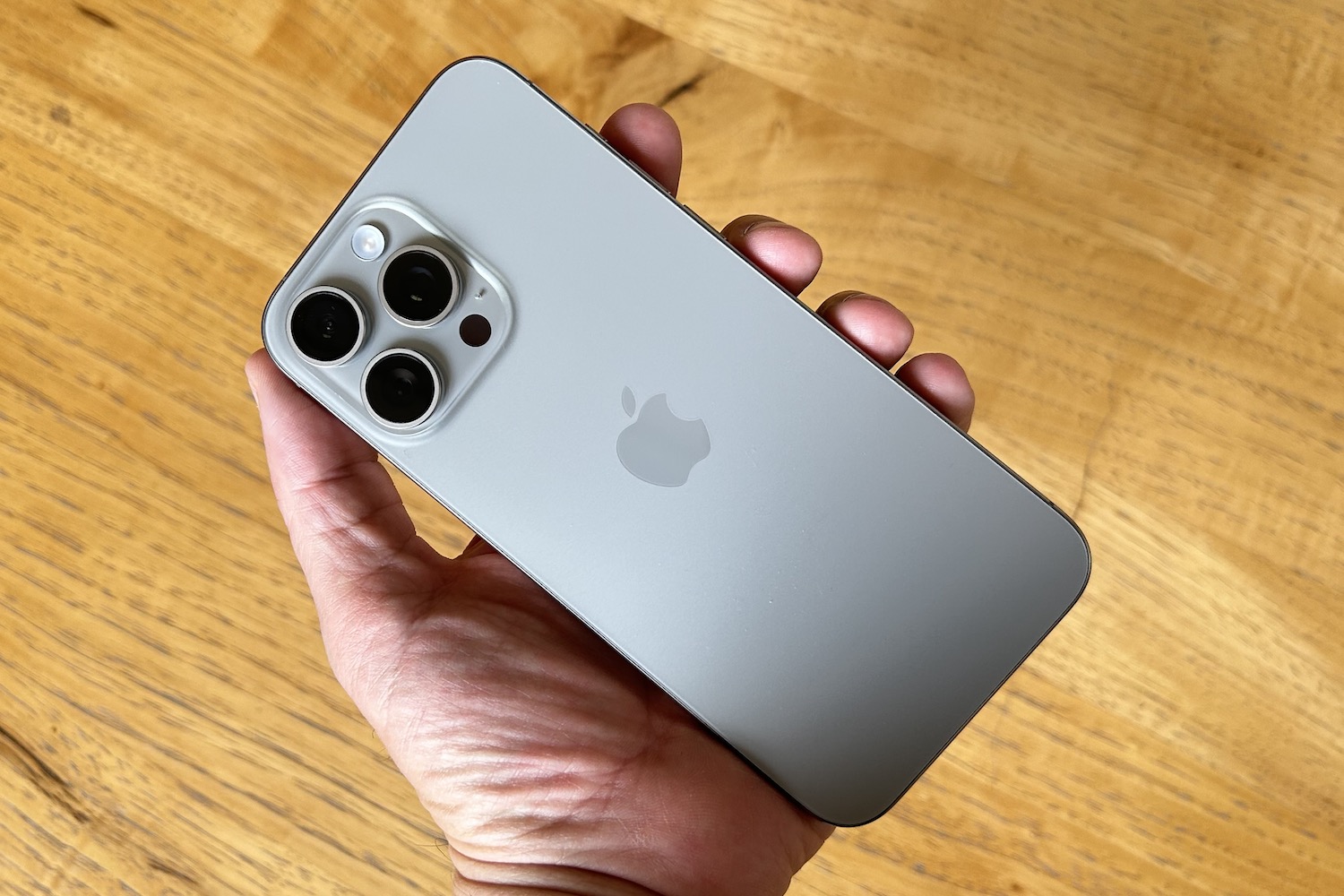 Apple abre la carga inalámbrica rápida para varios modelos de iPhone -  Digital Trends Español