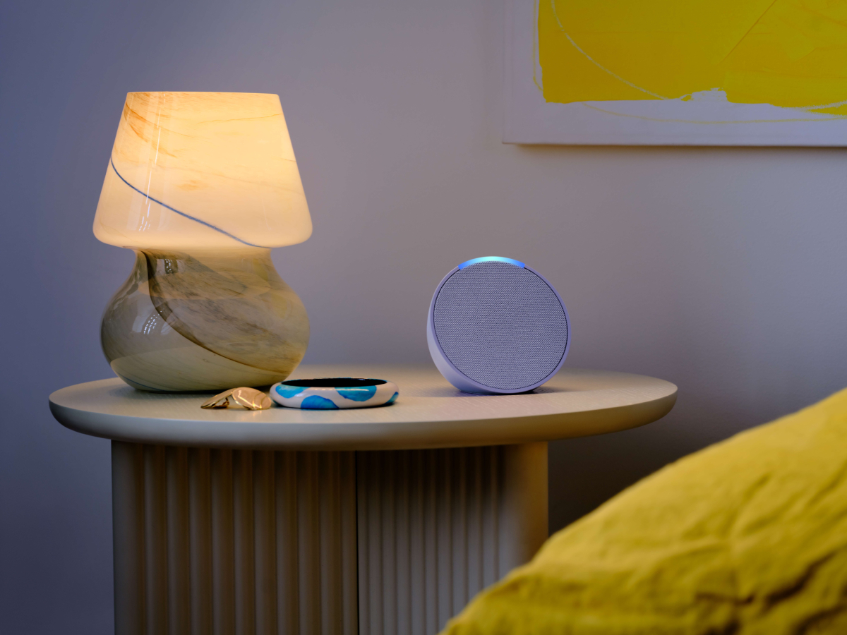 Parlante Inteligente  con Alexa Echo Pop Blanco