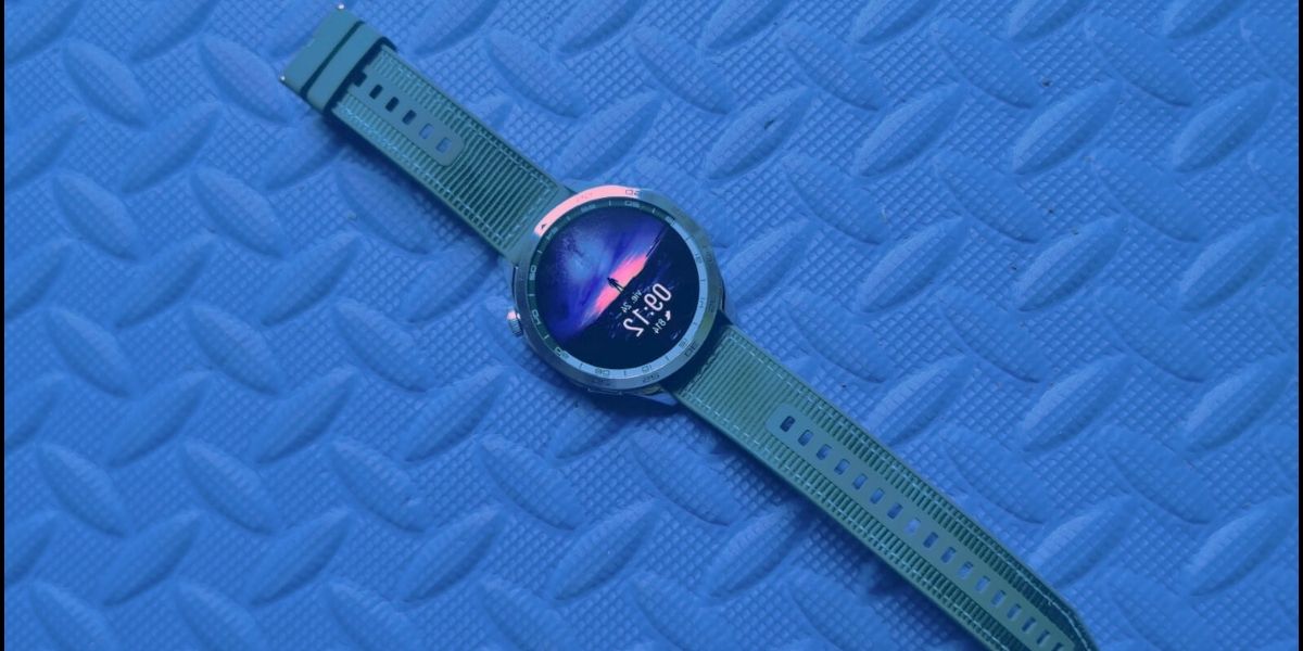 Hemos encontrado los 'smartwatches' con más de 100 euros de rebaja en  marcas como Samsung, Apple o Huawei