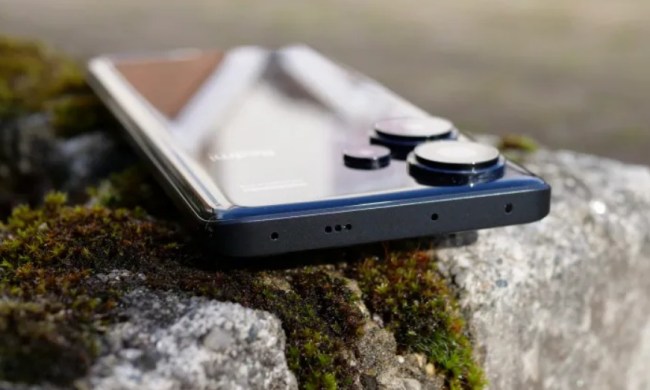 Samsung estaría preparando un móvil pequeño y barato
