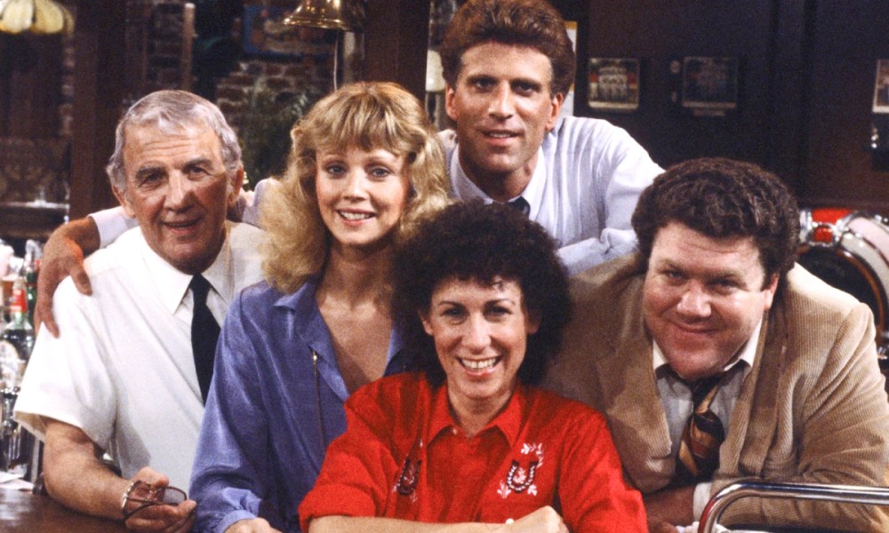 El elenco de la serie de los 80, Cheers.