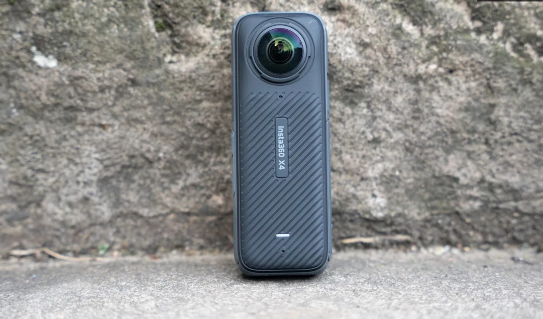 Insta360 X4