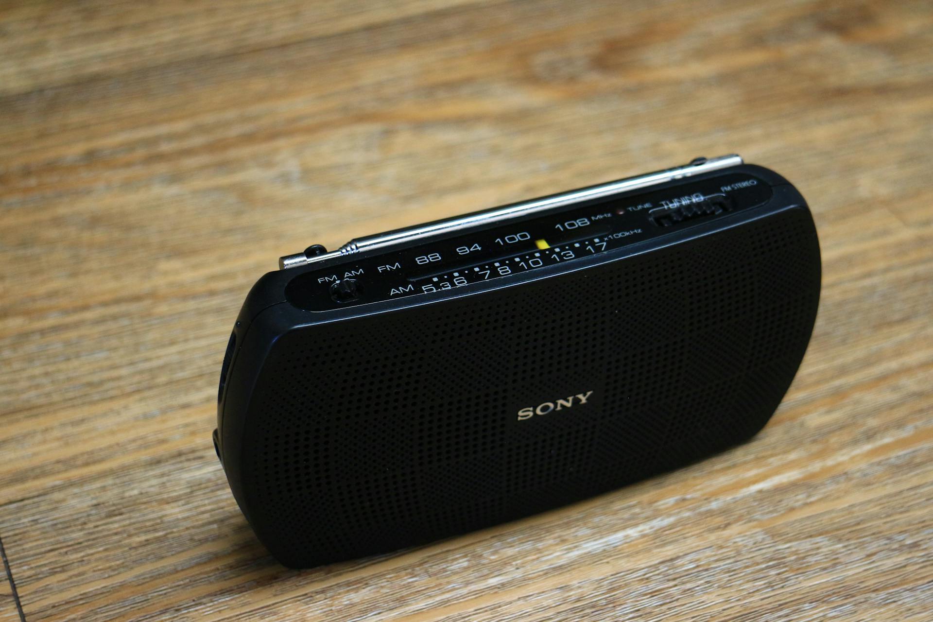 Una radio a pilas Sony.