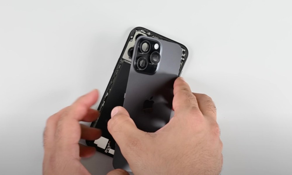 como se ve interior iphone 16 pro por dentro