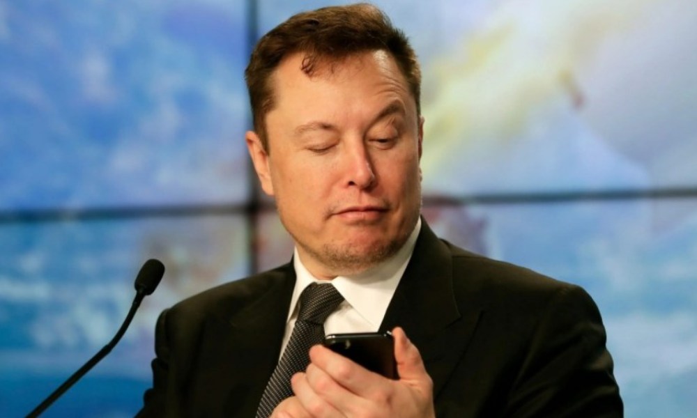 elon musk condiciones exista celular tesla