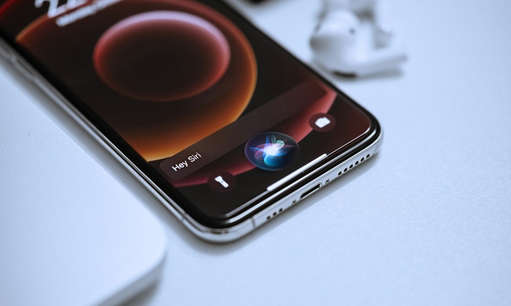 apple siri quiere aplastar chatgpt omid armin agrtdozlpyw unsplash